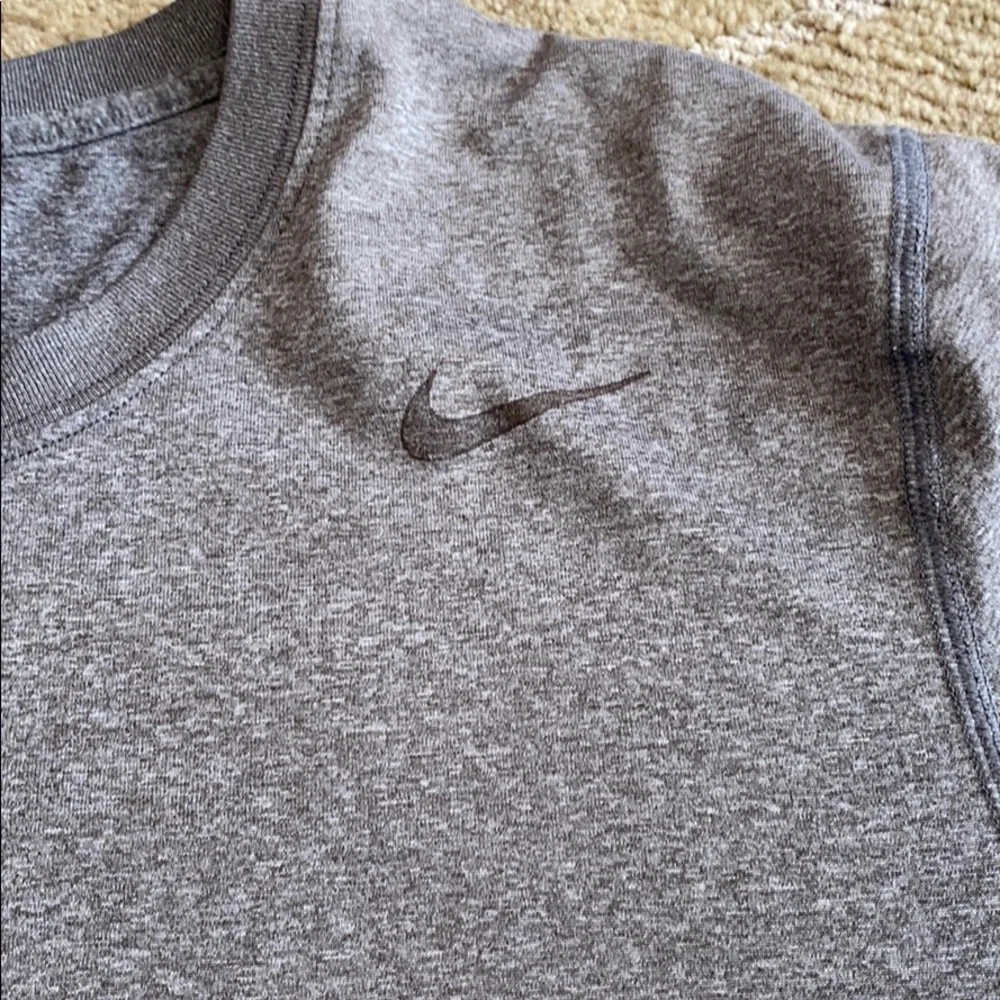 ~Nike~ Dri-Fit Gray T-Shirt